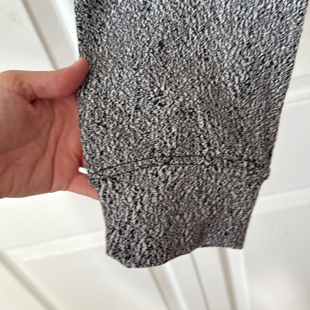 Lululemon Gray Patterned Jogger Pants - image 3